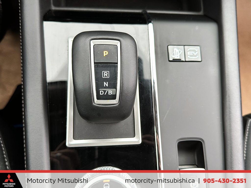 2023  OUTLANDER PHEV SEL.. Accident Free in Whitby, Ontario - 13 - w1024h768px
