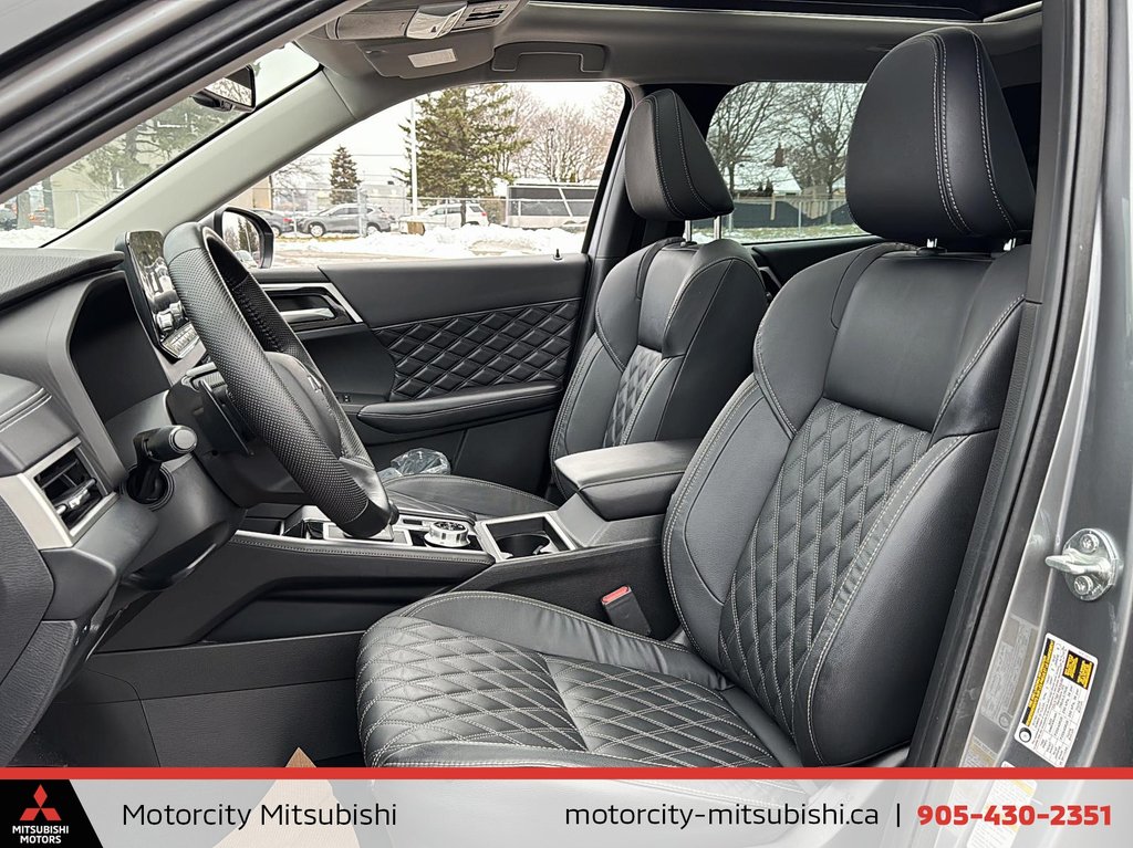 2023  OUTLANDER PHEV SEL.. Accident Free in Whitby, Ontario - 8 - w1024h768px