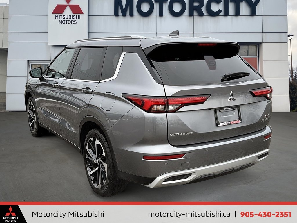 2023  OUTLANDER PHEV SEL.. Accident Free in Whitby, Ontario - 4 - w1024h768px