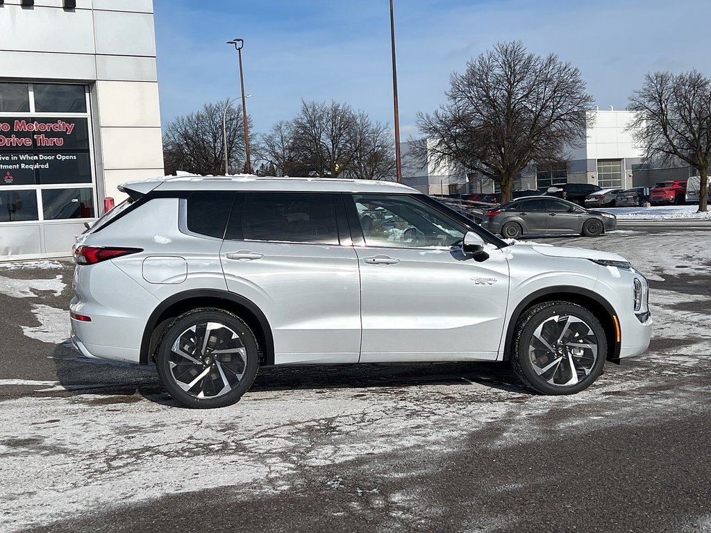 2024  OUTLANDER PHEV GT-P S-AWC...Spring Savings on Now! IN STORE ONLY! in Whitby, Ontario - 8 - w1024h768px