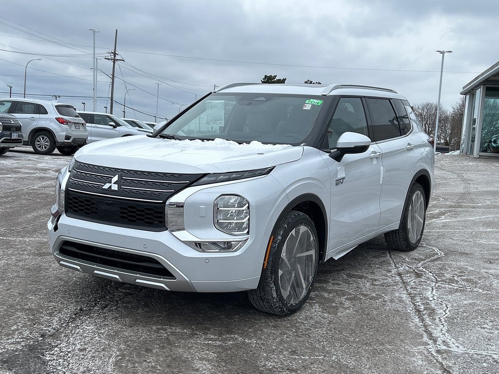 2024  OUTLANDER PHEV GT S-AWC...Spring Savings on Now! IN STORE ONLY!!! in Whitby, Ontario - 3 - w1024h768px