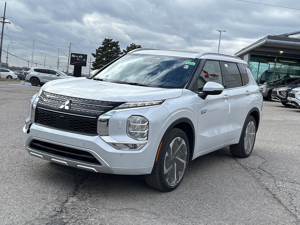 2024  OUTLANDER PHEV GT.. Free Winter Tires in Whitby, Ontario - 3 - w1024h768px