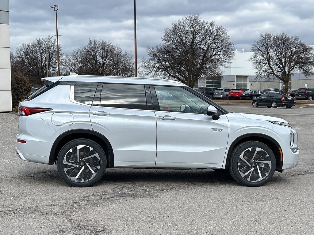 2024  OUTLANDER PHEV GT S-AWC...Spring Savings on Now! IN STORE ONLY!!! in Whitby, Ontario - 8 - w1024h768px