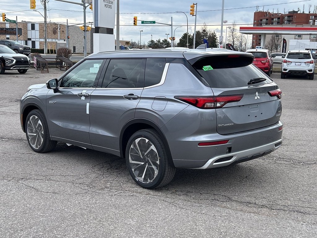 2024  OUTLANDER PHEV GT.. Free Winter Tires in Whitby, Ontario - 5 - w1024h768px