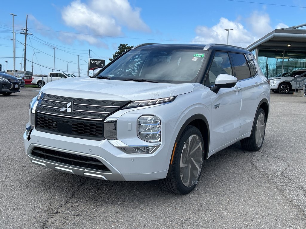 2024  OUTLANDER PHEV GT S-AWC...In Stock and Ready to Go...buy today! in Whitby, Ontario - 3 - w1024h768px