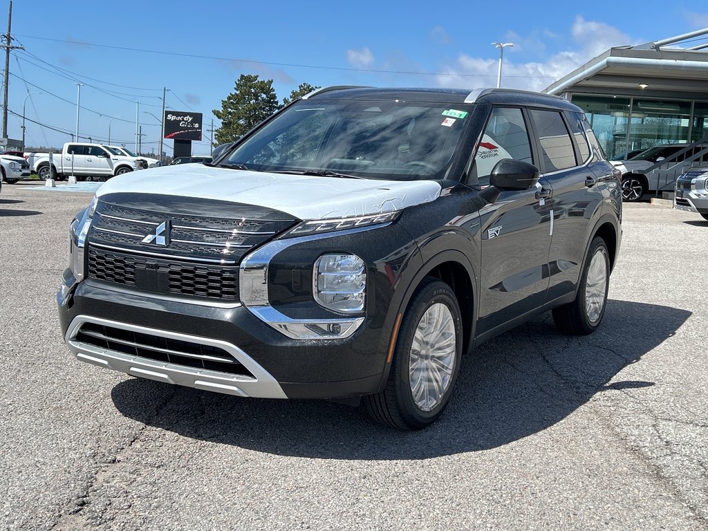 2024  OUTLANDER PHEV LE S-AWC...In Stock and Ready to Go! Buy Today! in Whitby, Ontario - 3 - w1024h768px