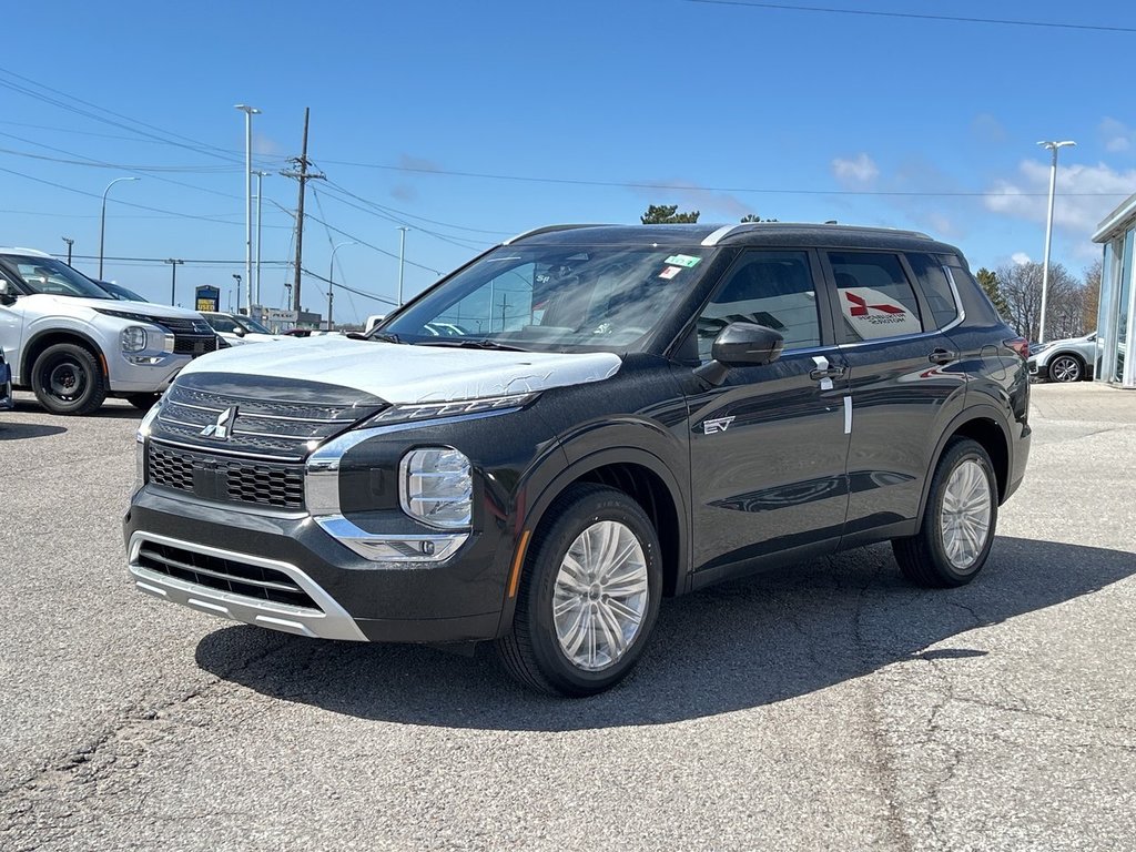 2024  OUTLANDER PHEV LE.. Free Winter Tires in Whitby, Ontario - 4 - w1024h768px