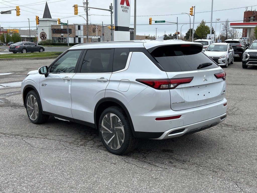 2024  OUTLANDER PHEV SEL.. Free Winter Tires in Whitby, Ontario - 5 - w1024h768px