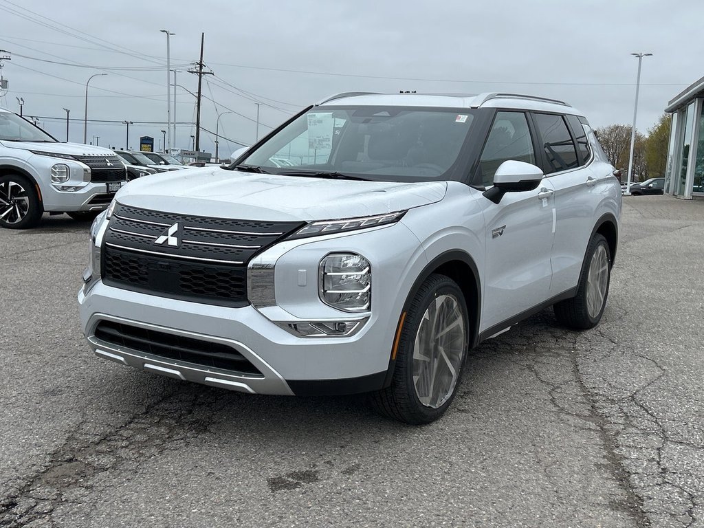 2024  OUTLANDER PHEV SEL.. Free Winter Tires in Whitby, Ontario - 3 - w1024h768px