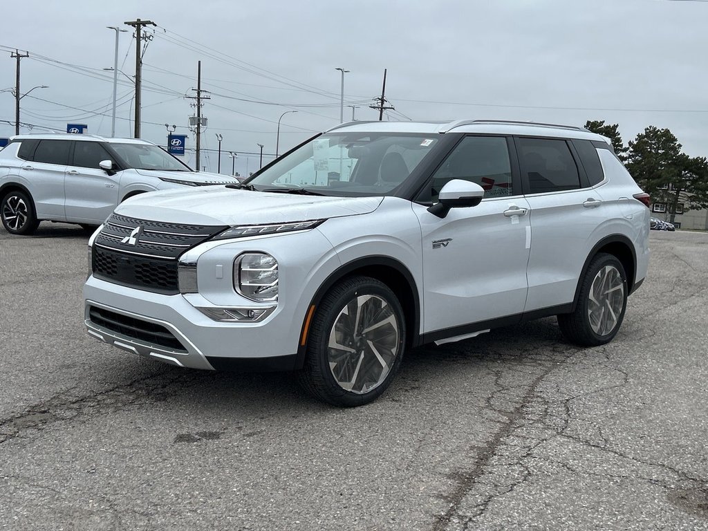 2024  OUTLANDER PHEV SEL.. Free Winter Tires in Whitby, Ontario - 4 - w1024h768px