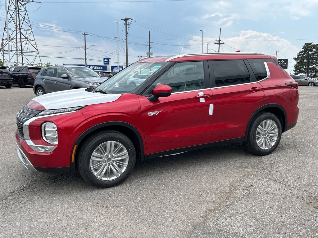 2024  OUTLANDER PHEV LE.. Free Winter Tire Pkg and Extended Warranty in Whitby, Ontario - 4 - w1024h768px