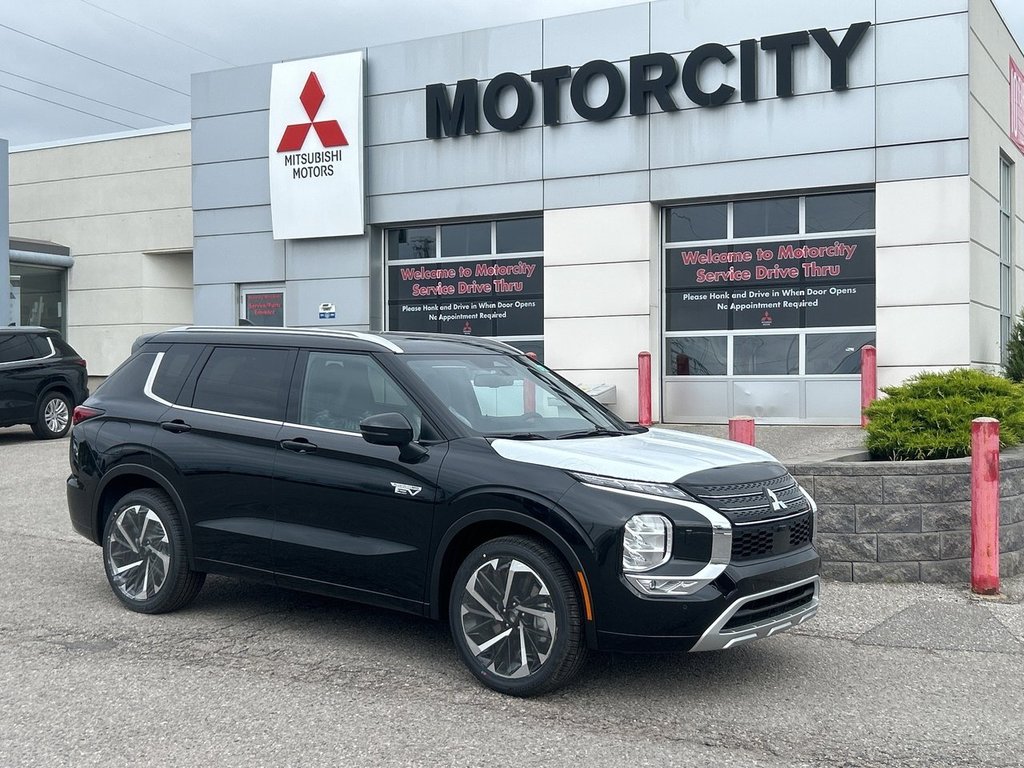 2024  OUTLANDER PHEV GT-P.. Free Winter Tires in Whitby, Ontario - 1 - w1024h768px