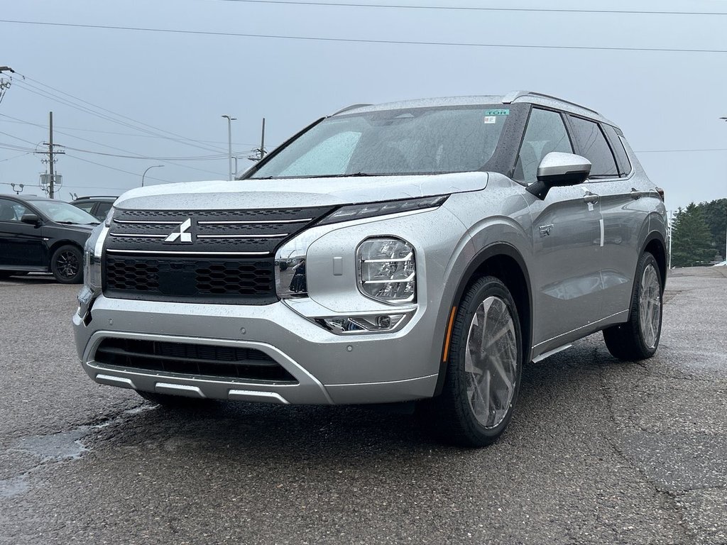 2024  OUTLANDER PHEV GT.. Free Winter Tires in Whitby, Ontario - 3 - w1024h768px