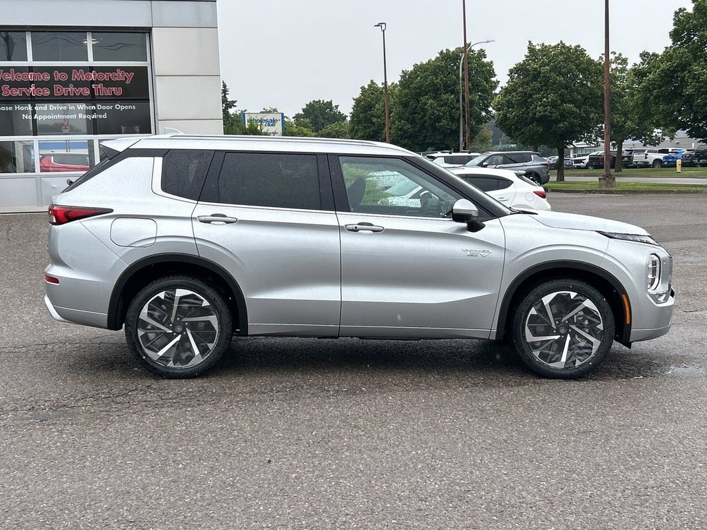 2024  OUTLANDER PHEV GT.. Free Winter Tires in Whitby, Ontario - 8 - w1024h768px