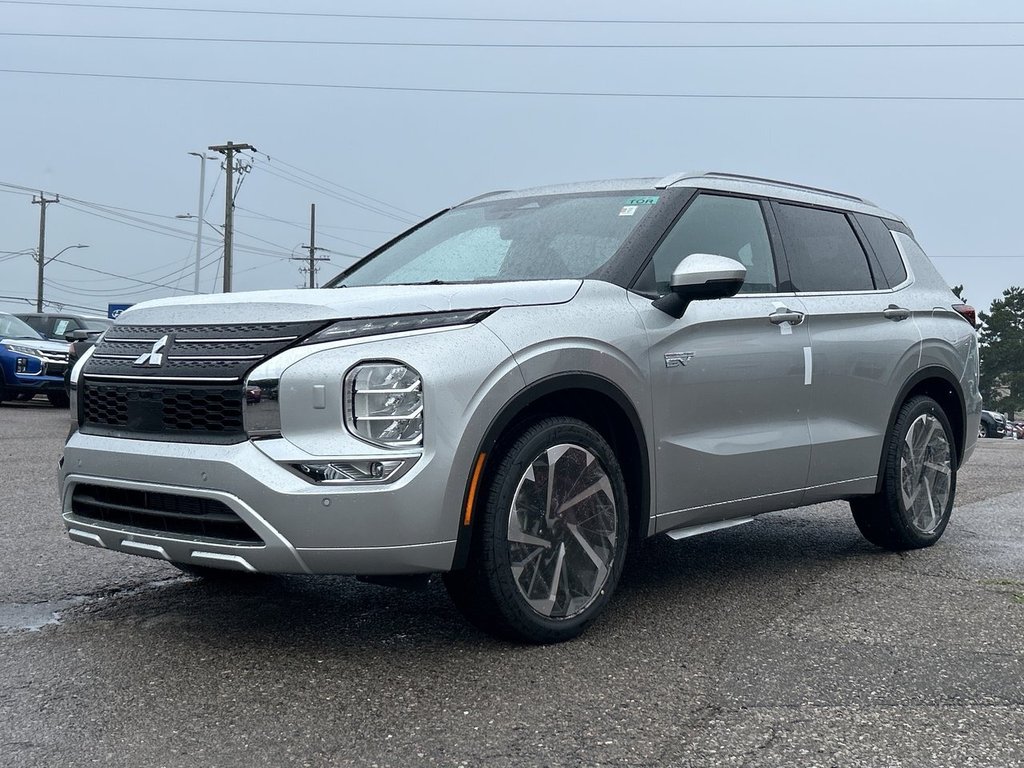 2024  OUTLANDER PHEV GT.. Free Winter Tires in Whitby, Ontario - 4 - w1024h768px