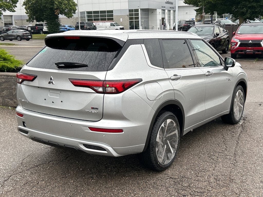 2024  OUTLANDER PHEV GT.. Free Winter Tires in Whitby, Ontario - 7 - w1024h768px