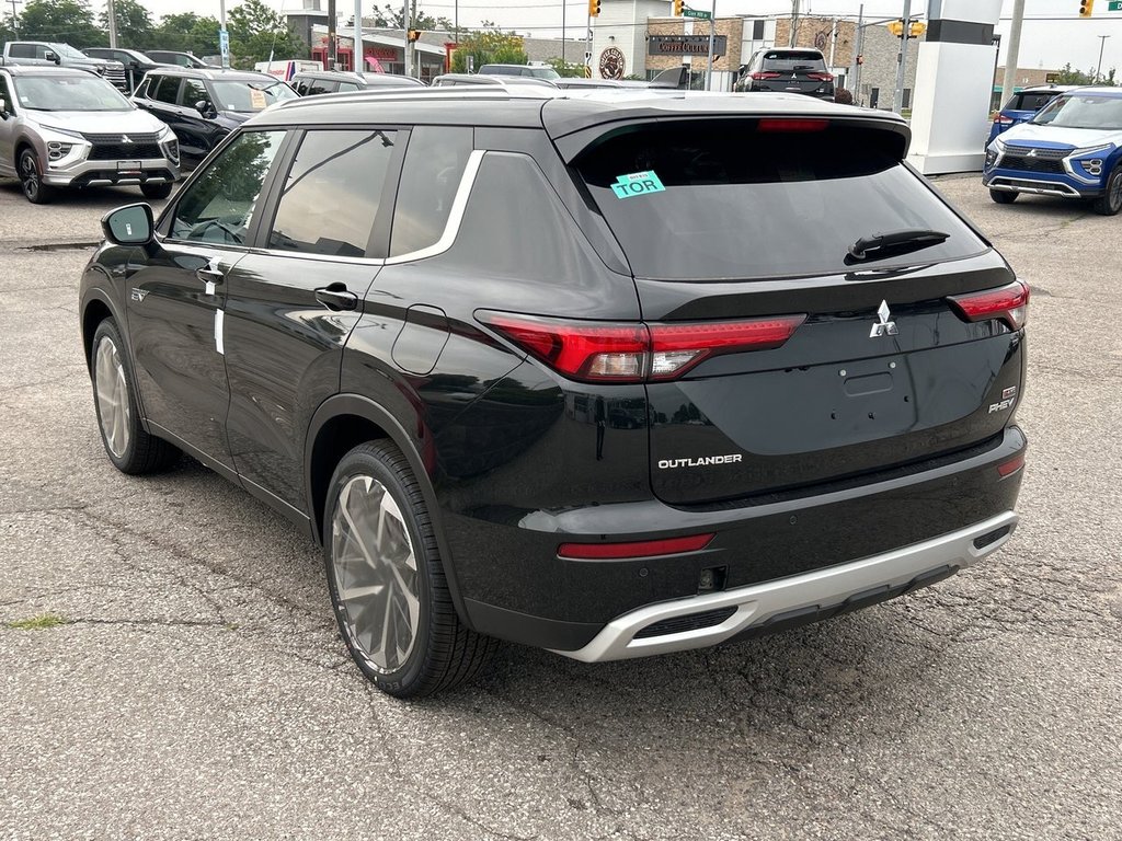 2024  OUTLANDER PHEV SEL.. Free Winter Tires in Whitby, Ontario - 5 - w1024h768px