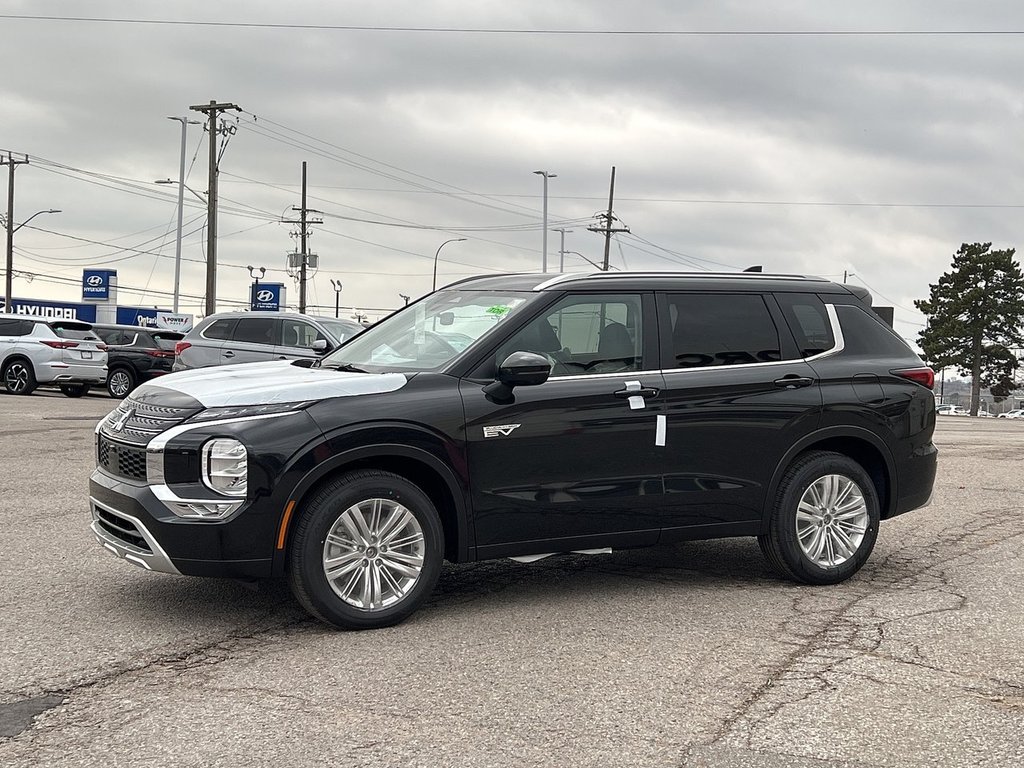 2024  OUTLANDER PHEV LE.. Free Winter Tires in Whitby, Ontario - 4 - w1024h768px