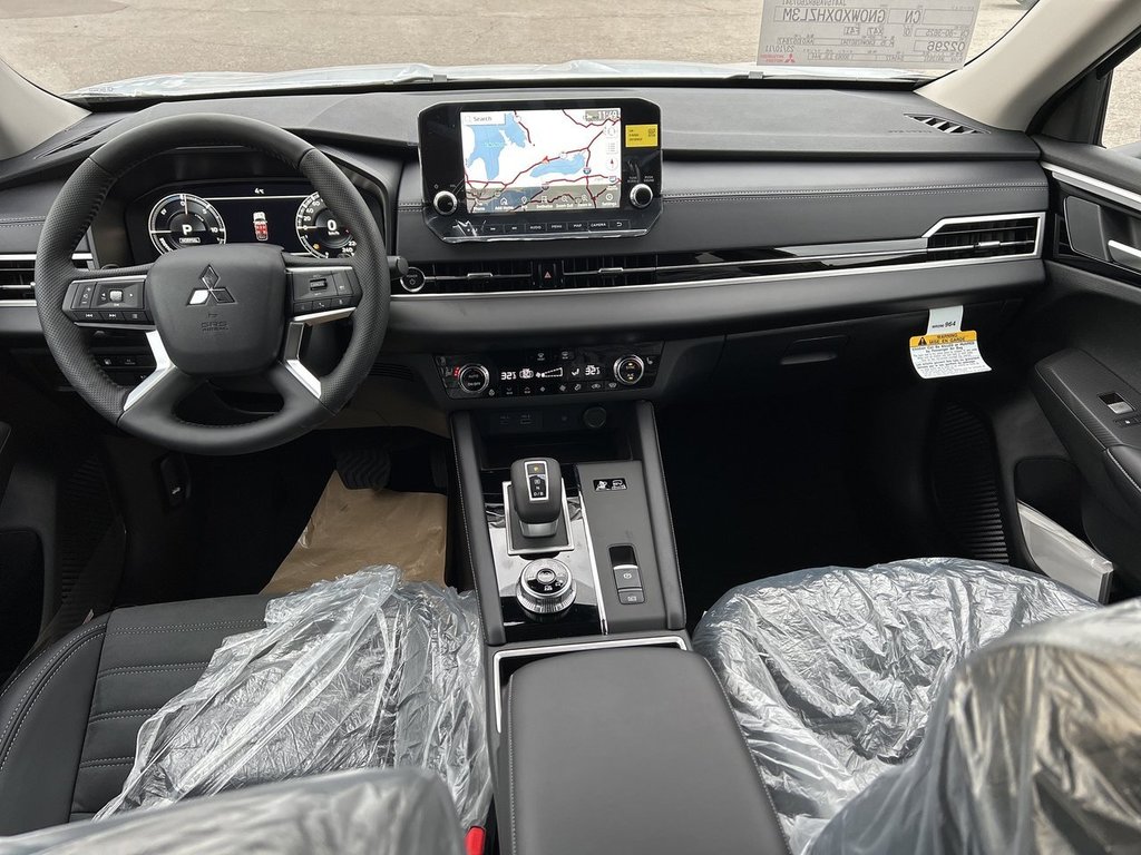 2024  OUTLANDER PHEV LE.. Free Winter Tires in Whitby, Ontario - 14 - w1024h768px