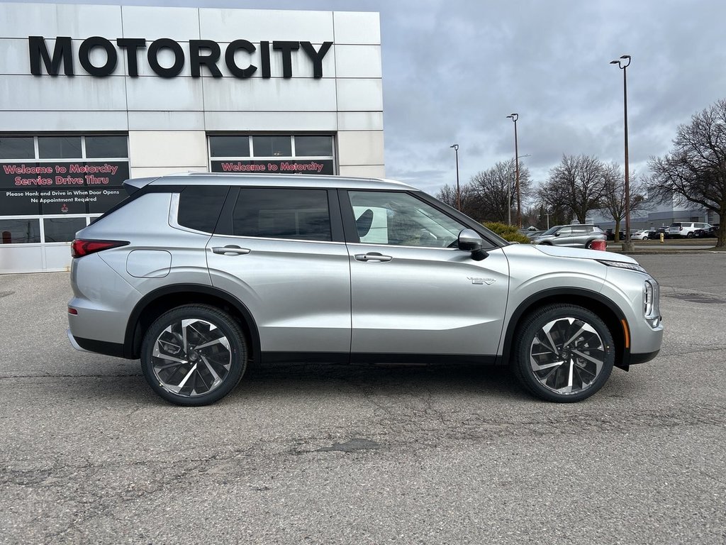 2024  OUTLANDER PHEV SEL S-AWC...  Free Winter Tires in Whitby, Ontario - 8 - w1024h768px