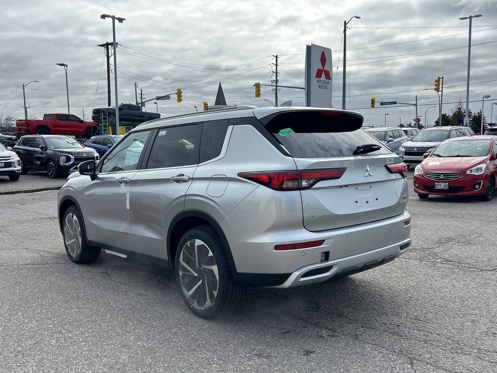 2024  OUTLANDER PHEV SEL S-AWC...  Free Winter Tires in Whitby, Ontario - 5 - w1024h768px