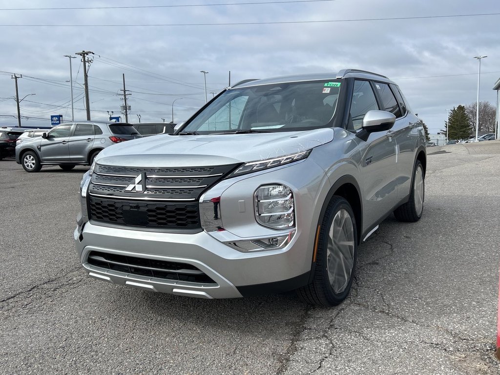 2024  OUTLANDER PHEV SEL S-AWC...  Free Winter Tires in Whitby, Ontario - 3 - w1024h768px