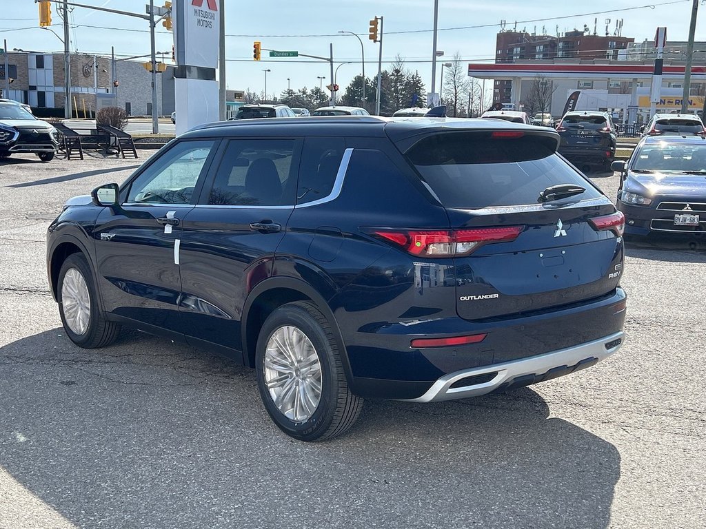 2024  OUTLANDER PHEV LE.. Free Winter Tires in Whitby, Ontario - 5 - w1024h768px