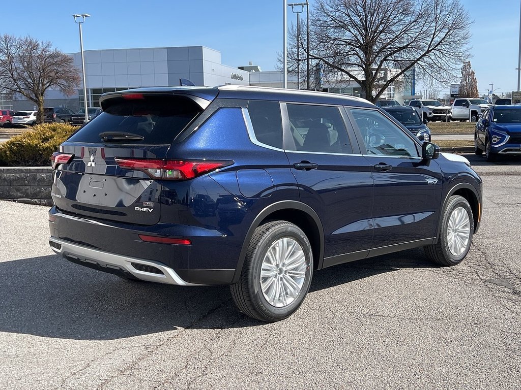 2024  OUTLANDER PHEV LE.. Free Winter Tires in Whitby, Ontario - 7 - w1024h768px