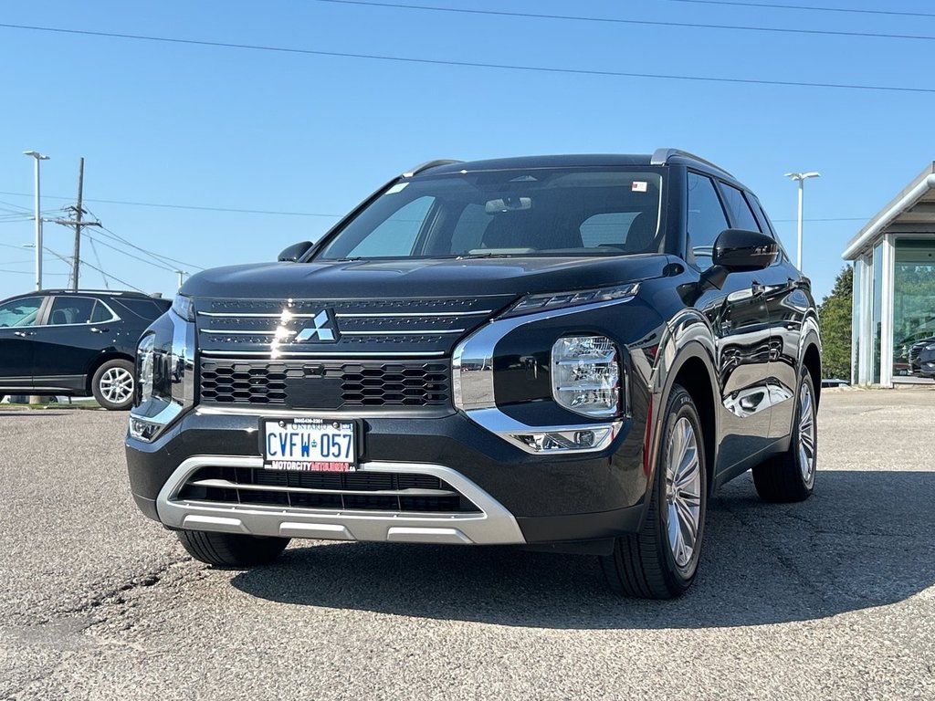 2024  OUTLANDER PHEV LE.. Free Winter Tires in Whitby, Ontario - 3 - w1024h768px