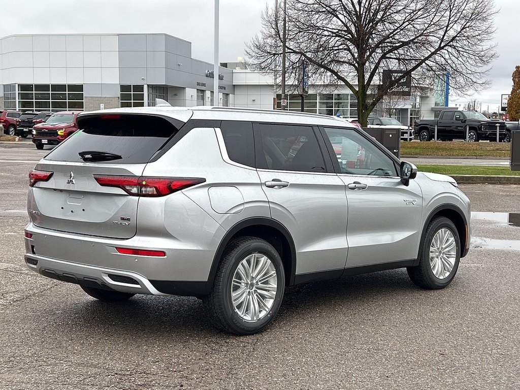 2024  OUTLANDER PHEV LE.. Free Winter Tires in Whitby, Ontario - 7 - w1024h768px