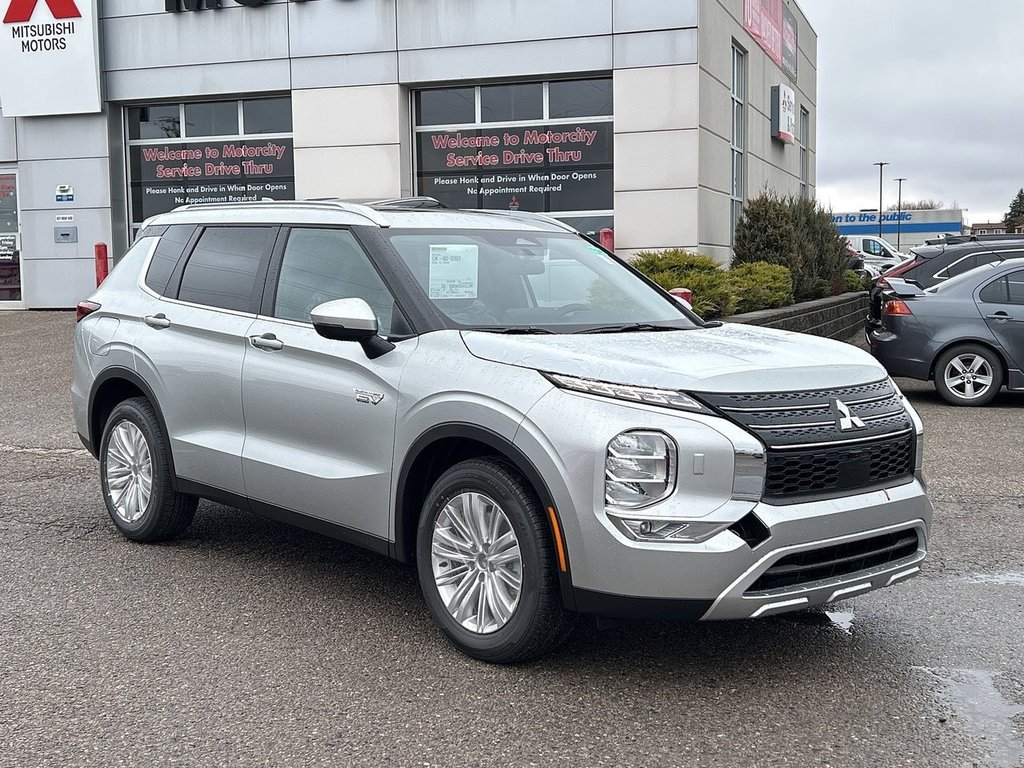 2024  OUTLANDER PHEV LE.. Free Winter Tires in Whitby, Ontario - 9 - w1024h768px