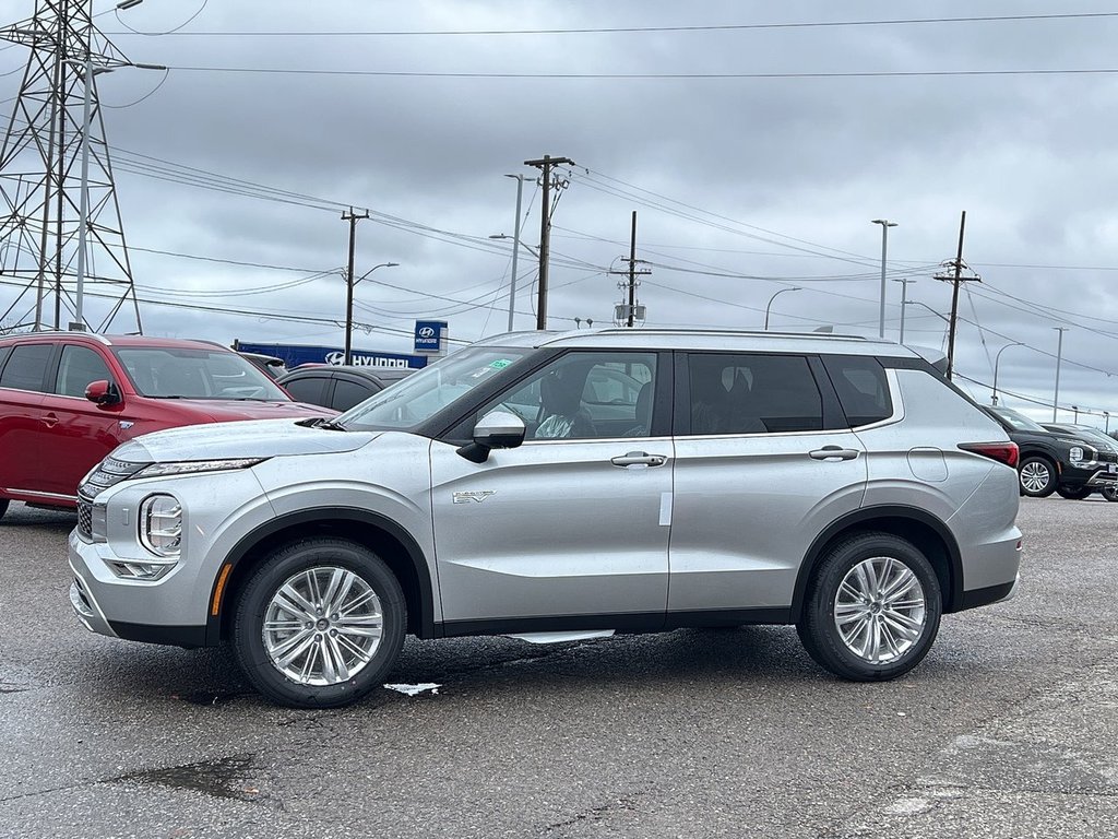 2024  OUTLANDER PHEV LE.. Free Winter Tires in Whitby, Ontario - 4 - w1024h768px