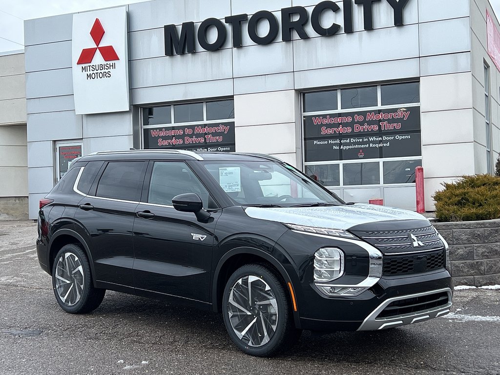 2024  OUTLANDER PHEV GT-P...Free Winter Tires in Whitby, Ontario - 1 - w1024h768px