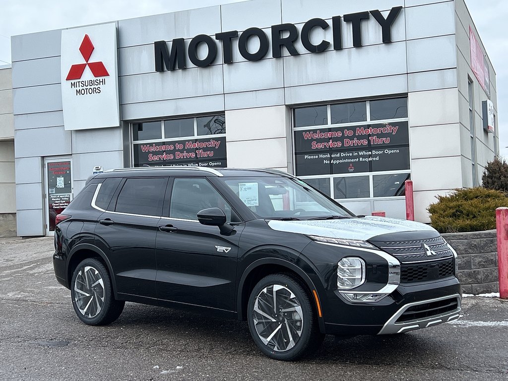 2024  OUTLANDER PHEV GT-P...Free Winter Tires in Whitby, Ontario - 9 - w1024h768px