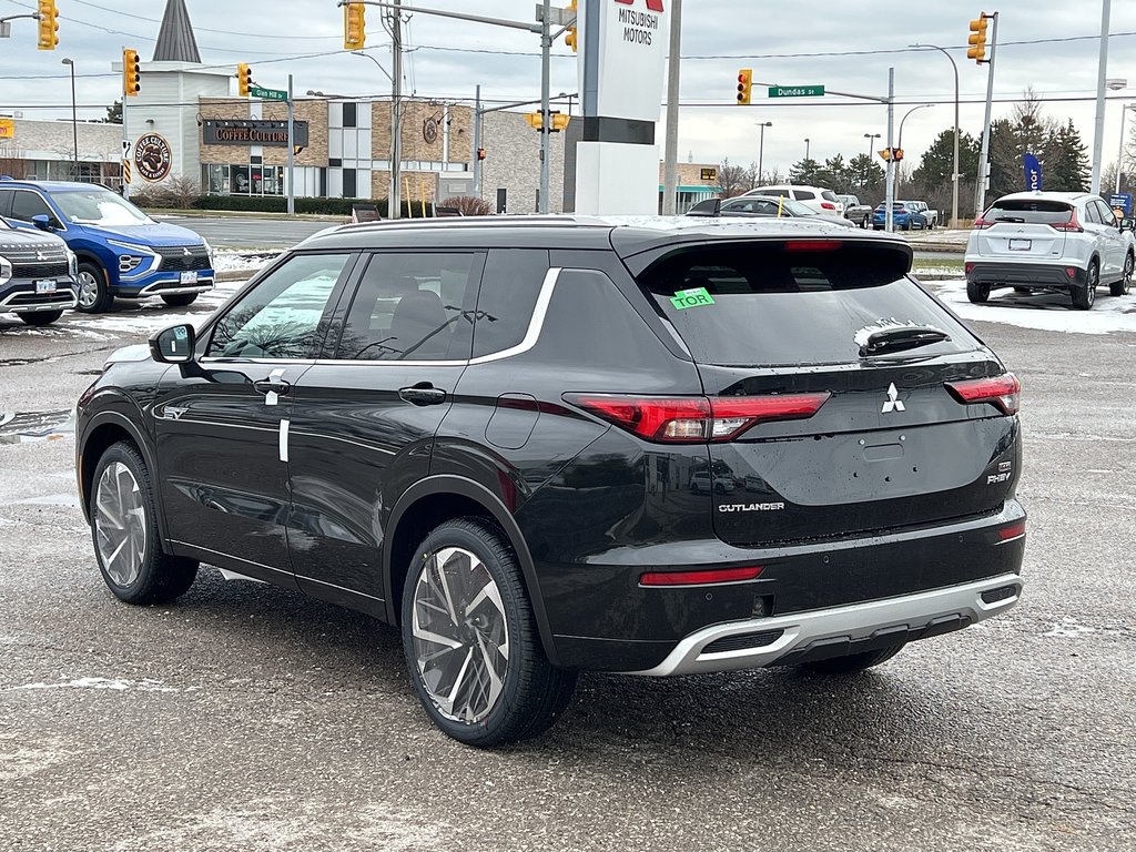 2024  OUTLANDER PHEV GT-P...Free Winter Tires in Whitby, Ontario - 5 - w1024h768px