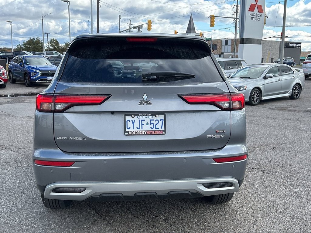 2024  OUTLANDER PHEV LE.. Free Winter Tires in Whitby, Ontario - 8 - w1024h768px