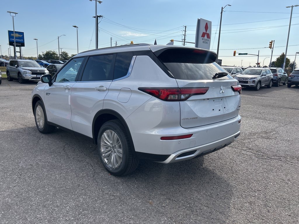 2024  OUTLANDER PHEV LE.. Free Winter Tires in Whitby, Ontario - 5 - w1024h768px