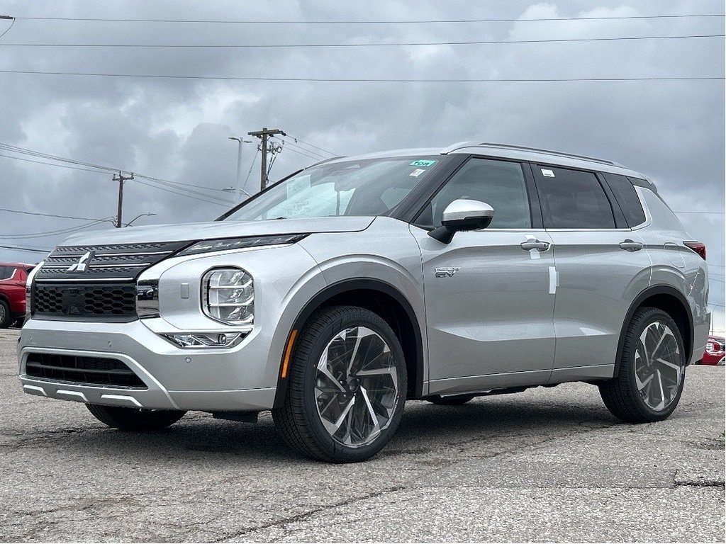 2025  OUTLANDER PHEV GT-P S-AWC...In stock and ready to go. Buy today! in Whitby, Ontario - 4 - w1024h768px