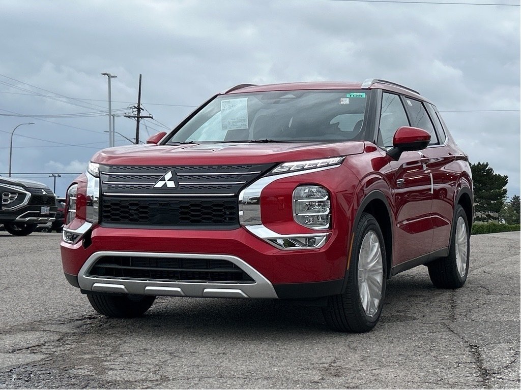 2025  OUTLANDER PHEV SE S-AWC...In stock and ready to go. Buy today! in Whitby, Ontario - 3 - w1024h768px