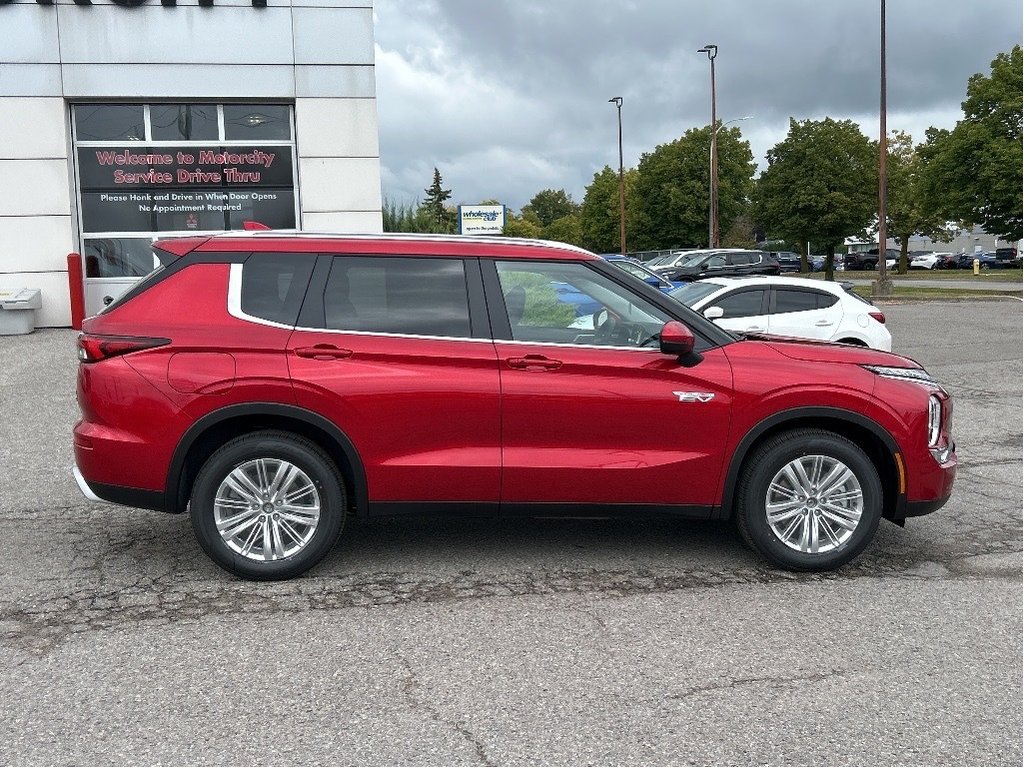 2025  OUTLANDER PHEV SE S-AWC...In stock and ready to go. Buy today! in Whitby, Ontario - 8 - w1024h768px