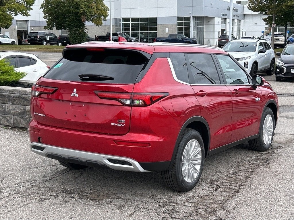 2025  OUTLANDER PHEV SE S-AWC...In stock and ready to go. Buy today! in Whitby, Ontario - 7 - w1024h768px