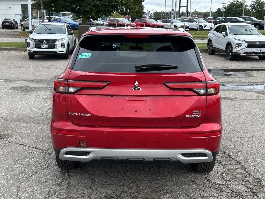 2025  OUTLANDER PHEV SE S-AWC...In stock and ready to go. Buy today! in Whitby, Ontario - 6 - w1024h768px