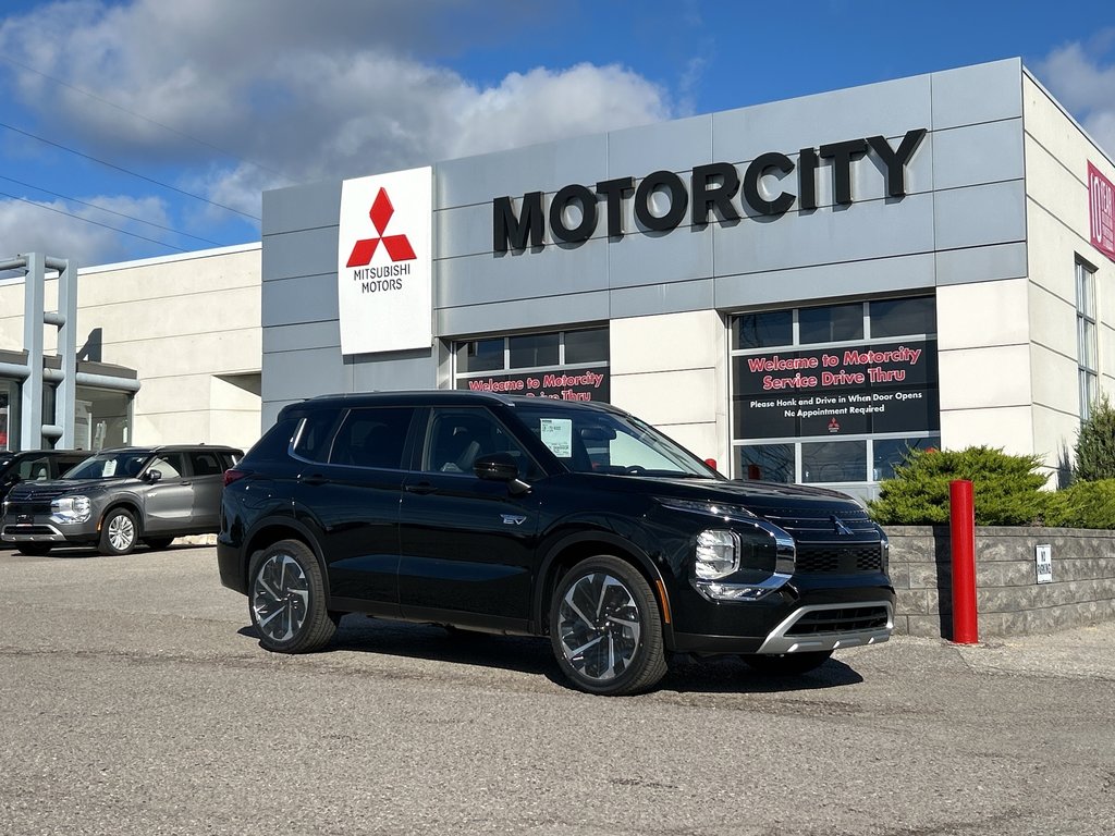 2025  OUTLANDER PHEV SEL S-AWC...In stock and ready to go. Buy today! in Whitby, Ontario - 1 - w1024h768px