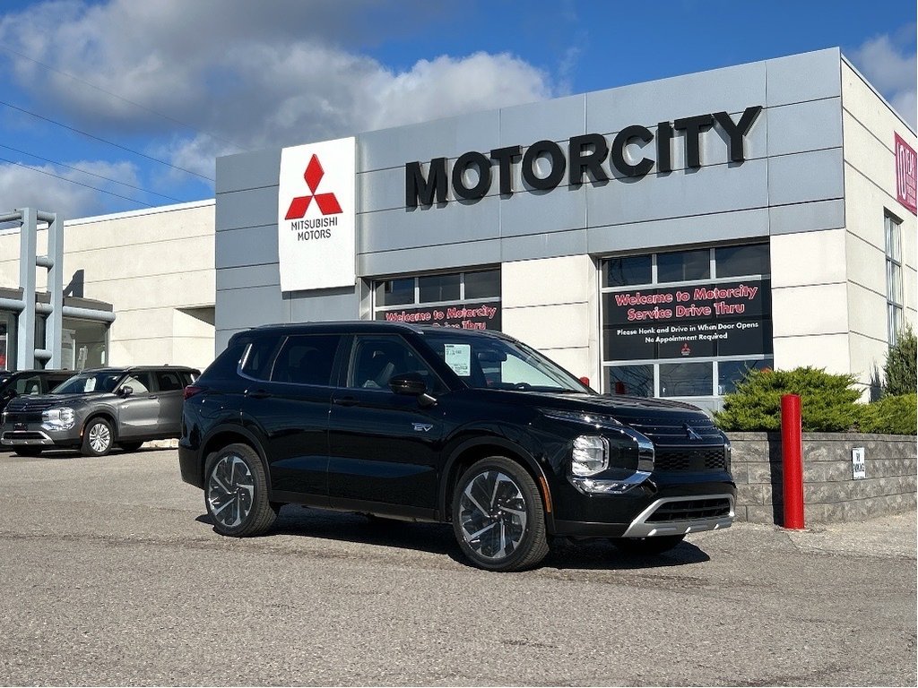 2025  OUTLANDER PHEV SEL S-AWC...In stock and ready to go. Buy today! in Whitby, Ontario - 9 - w1024h768px