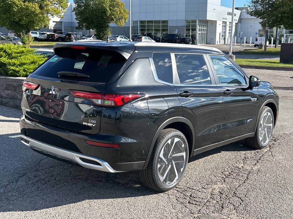 2025  OUTLANDER PHEV SEL S-AWC...In stock and ready to go. Buy today! in Whitby, Ontario - 7 - w1024h768px