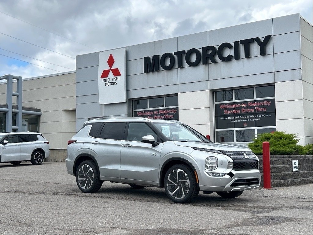 2025  OUTLANDER PHEV GT-P S-AWC...In stock and ready to go. Buy today! in Whitby, Ontario - 1 - w1024h768px