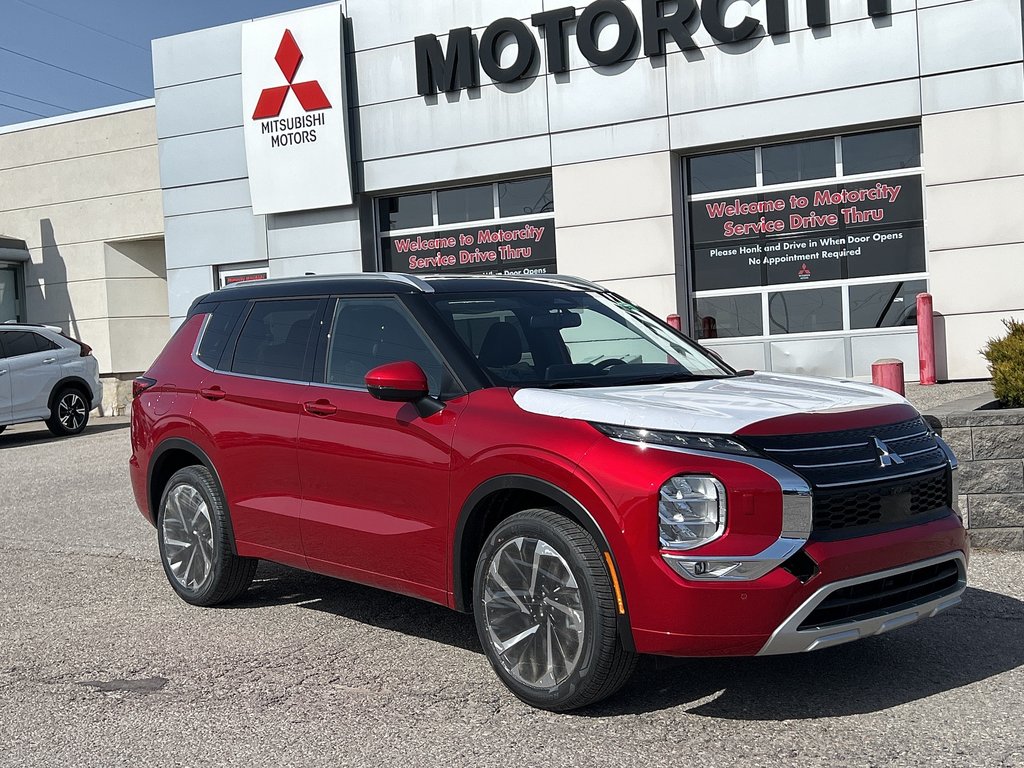 2024  Outlander GT S-AWC...In Stock and Ready to go! Buy Today! in Whitby, Ontario - 9 - w1024h768px