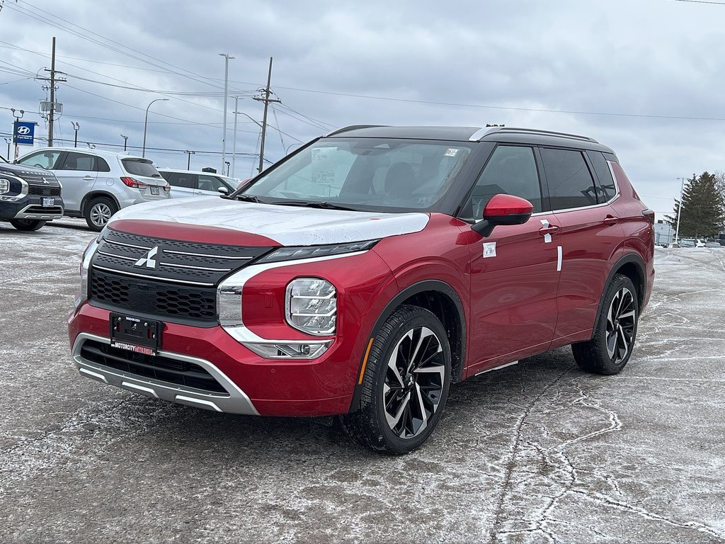 2024  Outlander GT Two-Tone... In Stock and Ready to go! Buy Today in Whitby, Ontario - 3 - w1024h768px