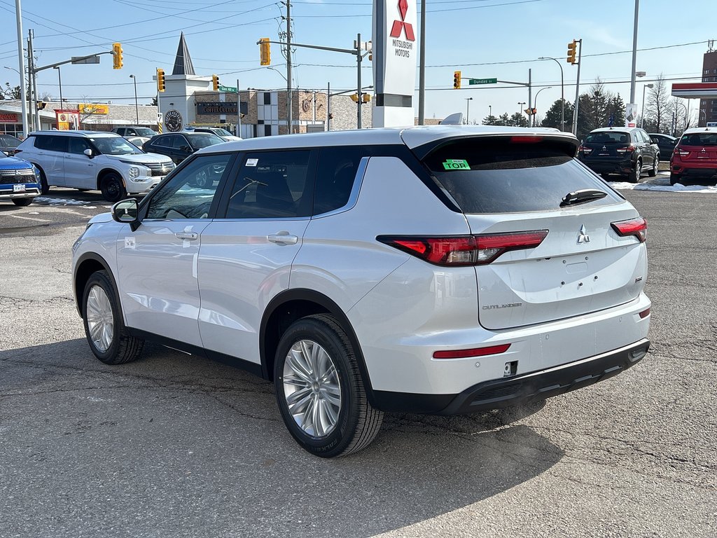 2024  Outlander ES S-AWC...In Stock and Ready to go! Buy Today! in Whitby, Ontario - 5 - w1024h768px