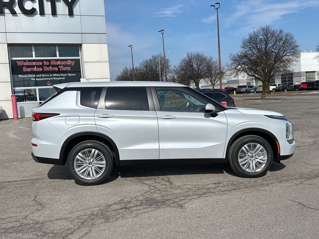 2024  Outlander ES S-AWC...In Stock and Ready to go! Buy Today! in Whitby, Ontario - 8 - w1024h768px